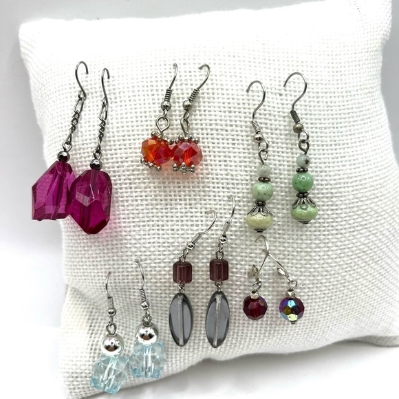 Bead Earrings beautiful colorful beads! Silver Tone hooks wearable earrings - Picture 1 of 7